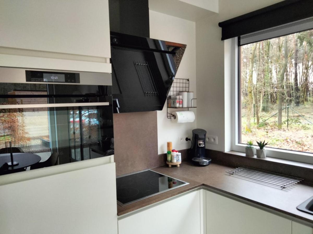 Theressa - Free Wifi En Netflix Zutendaal Exterior foto