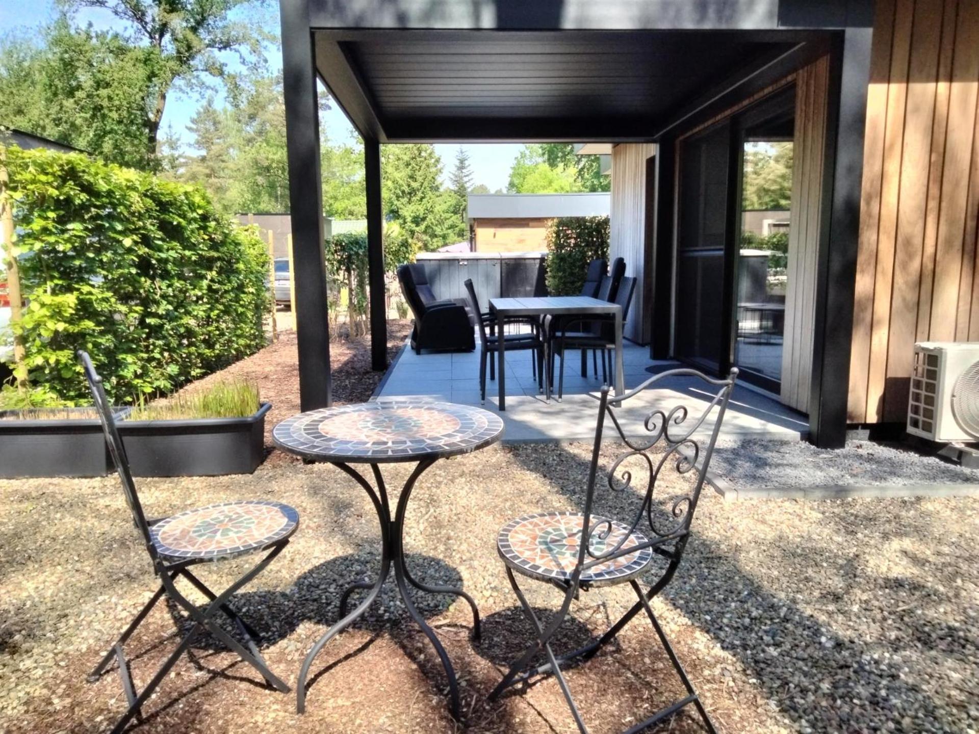 Theressa - Free Wifi En Netflix Zutendaal Exterior foto