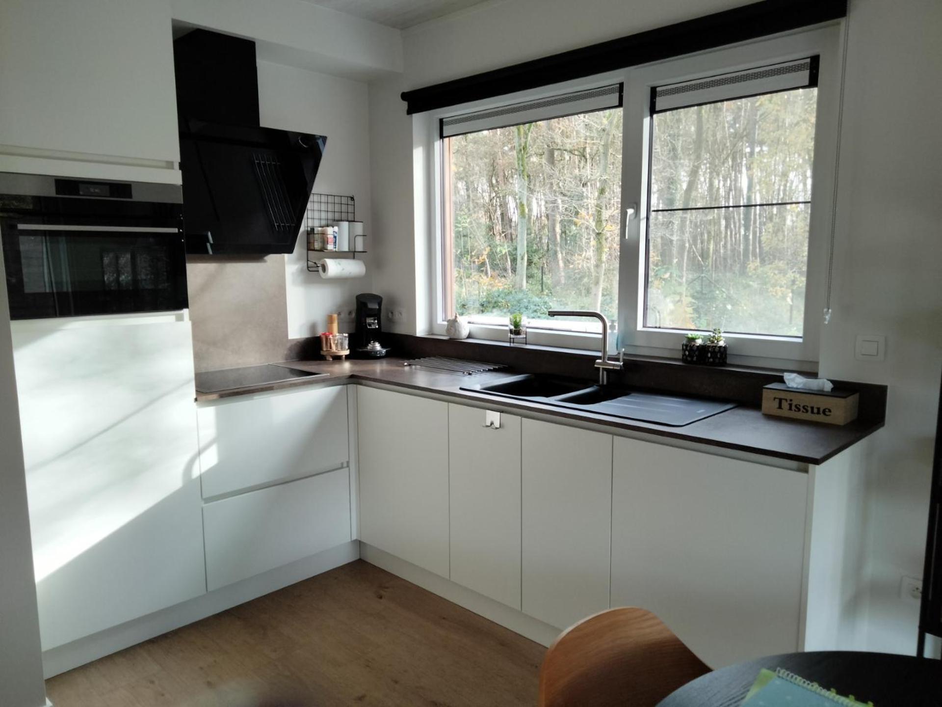 Theressa - Free Wifi En Netflix Zutendaal Exterior foto